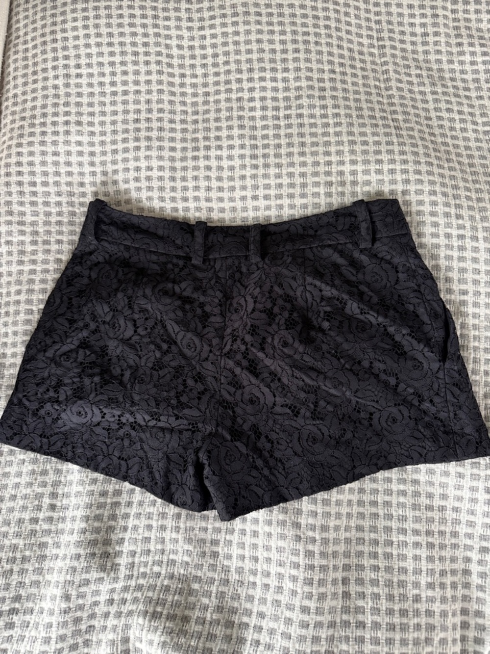 Diane Von Furstenberg Black Floral Lace High-Waist Shorts - Picture 4 of 5